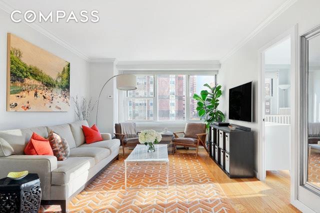 305 24th Street - Photo 1