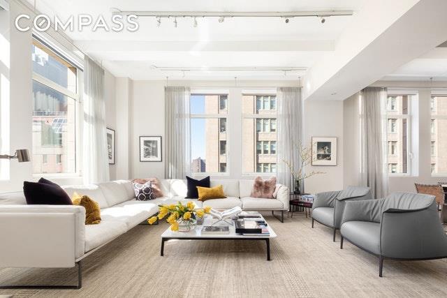 245 7th Avenue - Photo 1