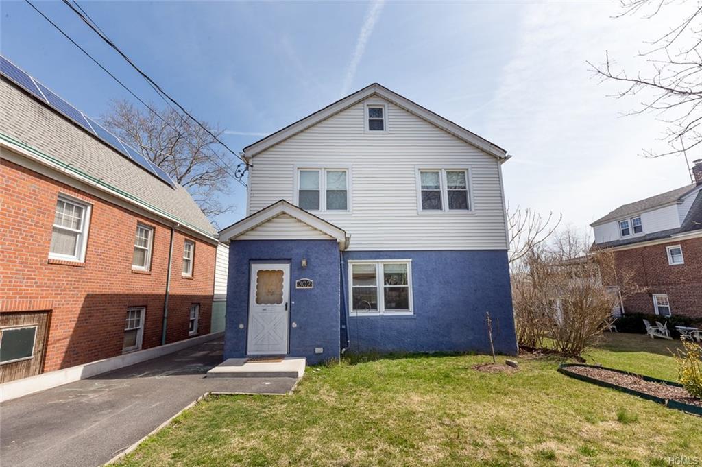 302 Pennyfield Avenue - Photo 1