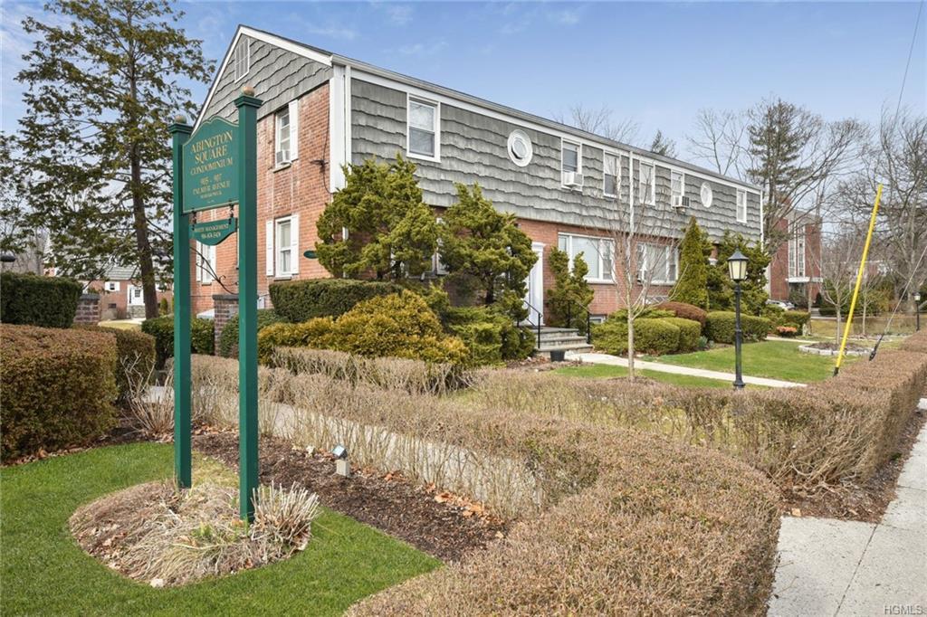 905 Palmer Avenue - Photo 1