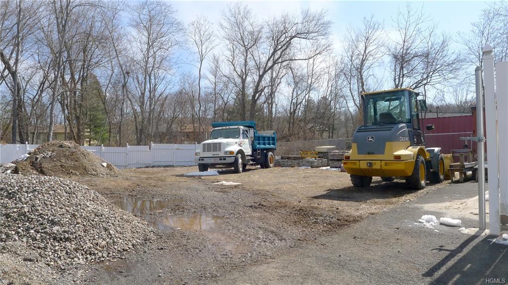 491 Kings Highway - Photo 1
