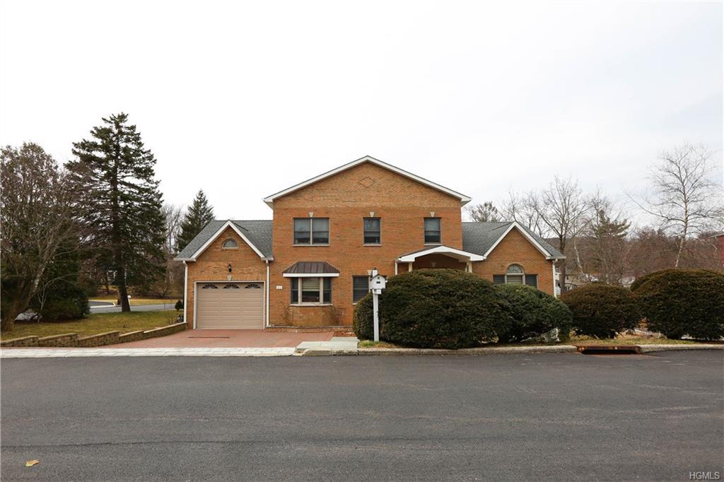 46 Balmoral Crescent - Photo 1