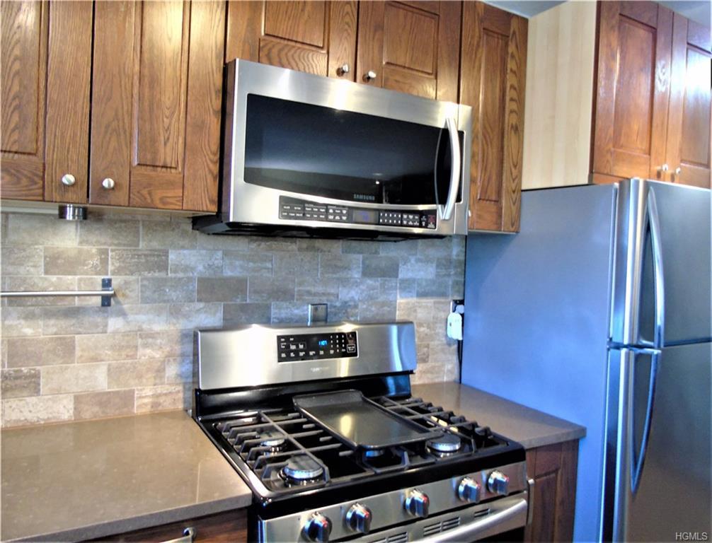 166 Pearsall Drive - Photo 1