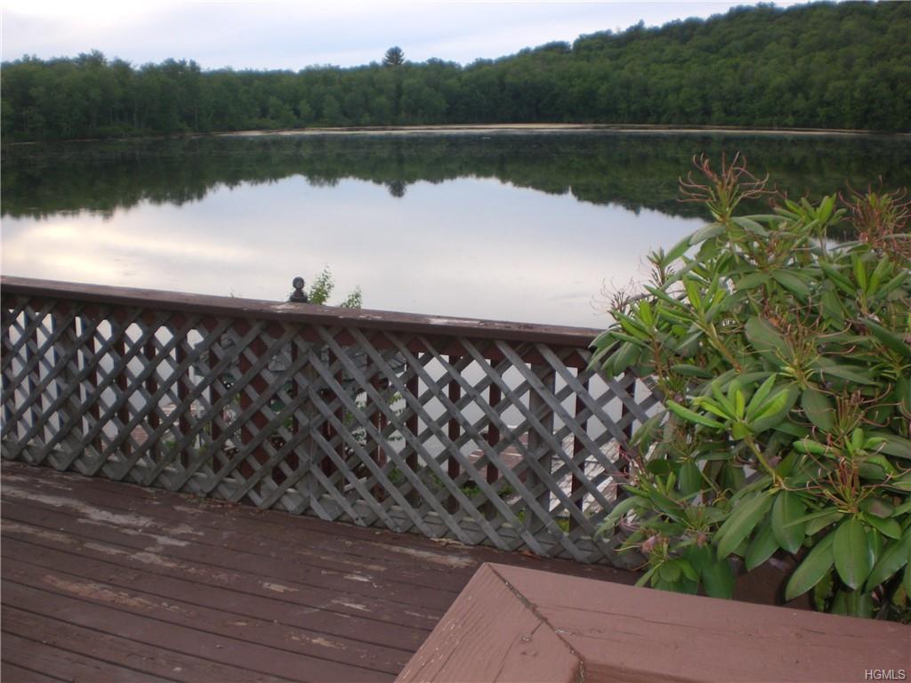 23 Redwood Lane - Photo 1