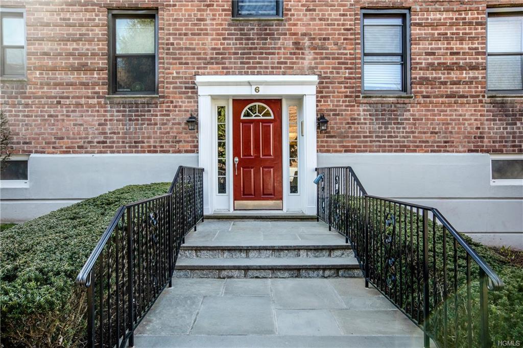 14 Broadway - Photo 1