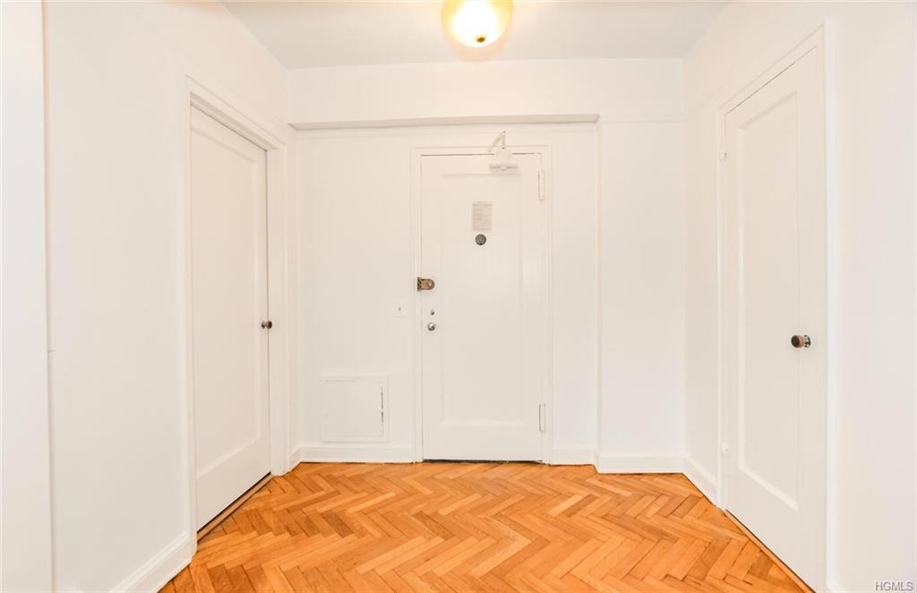 140 Cabrini Boulevard - Photo 1
