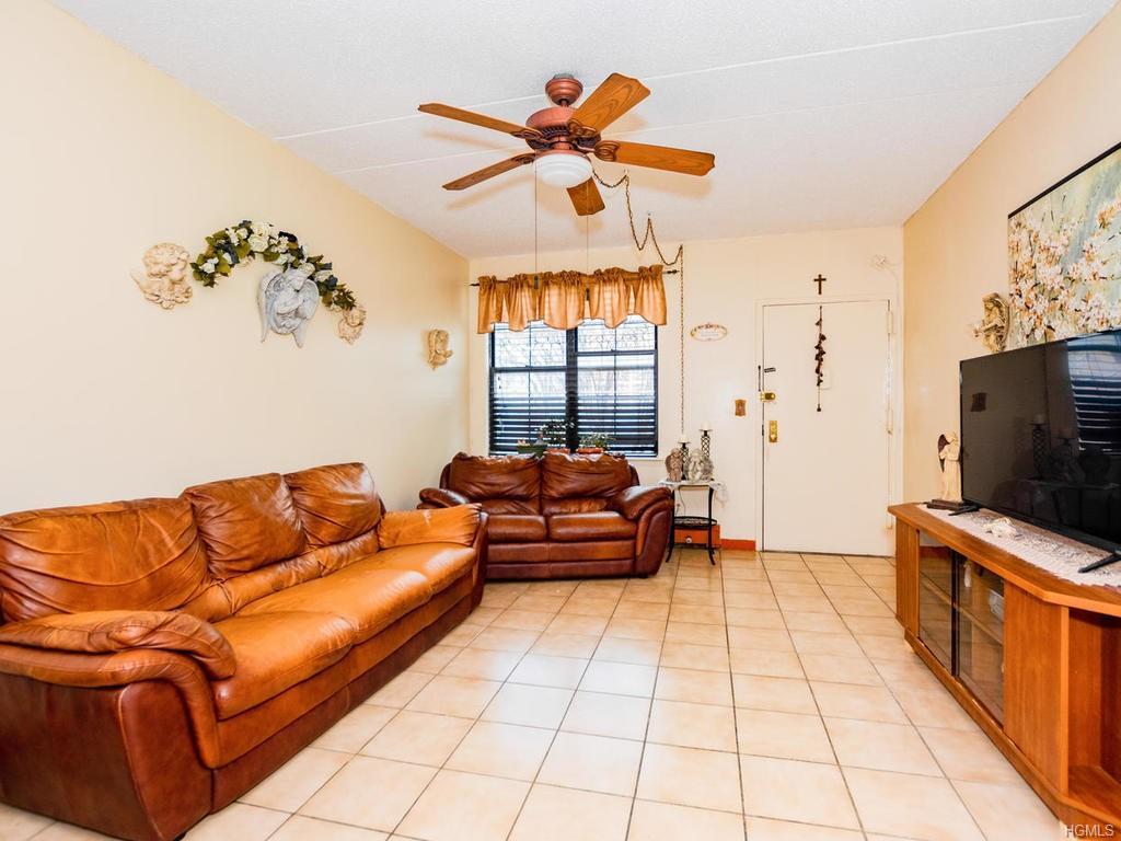 776 Brook Avenue - Photo 1