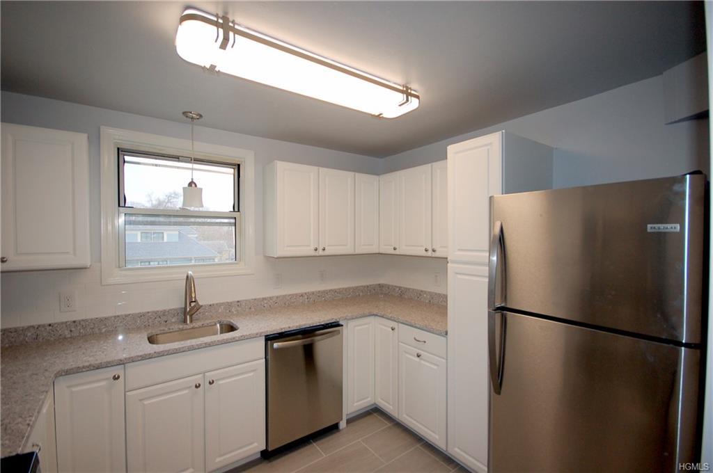 96 Chatsworth Avenue - Photo 1