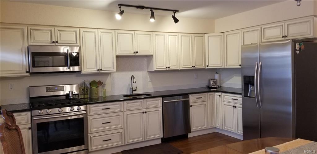 30 Milford Lane - Photo 1