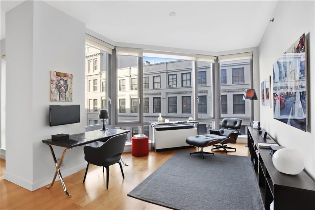 100 18th Street - Photo 1