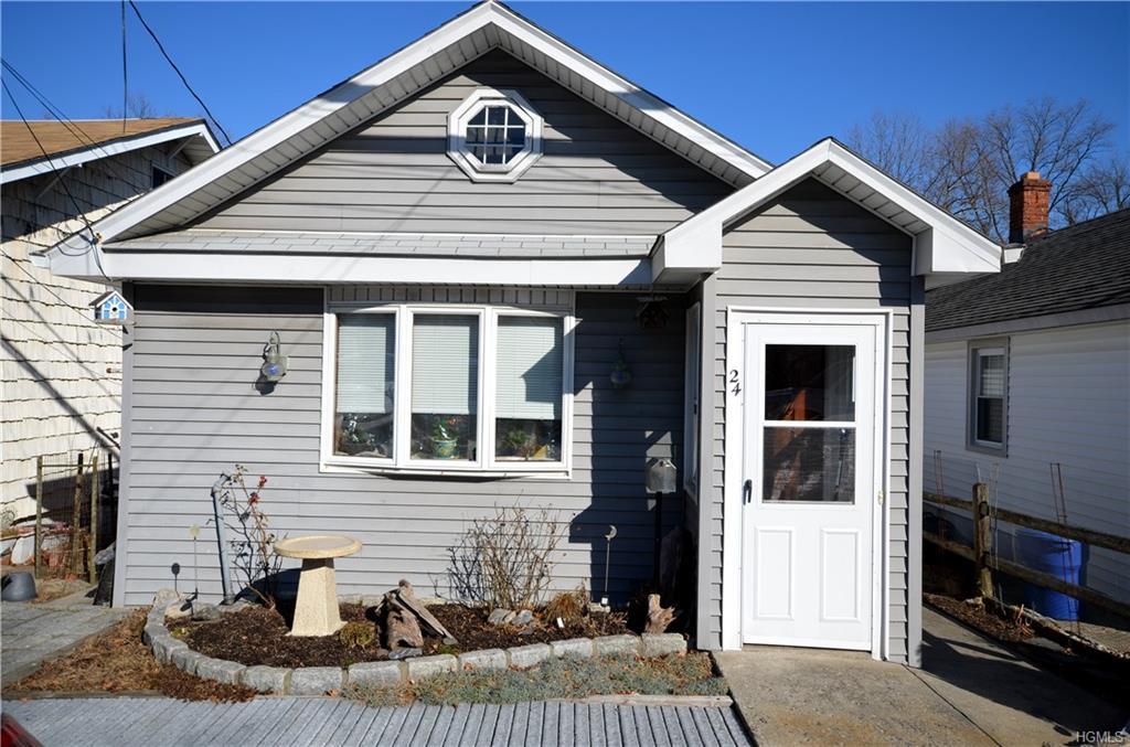 24 Poplar Avenue - Photo 1
