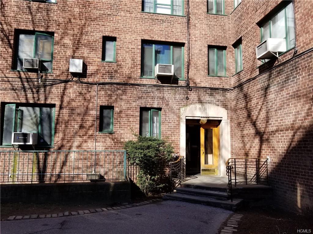 1670 Metropolitan Avenue - Photo 1