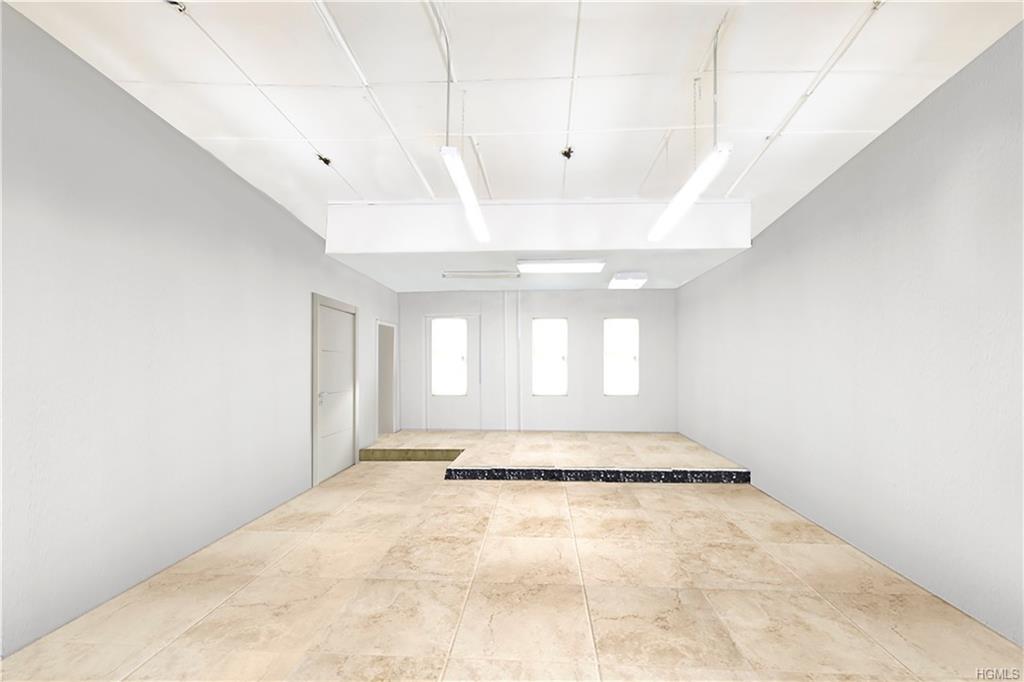 845 Morris Park - Photo 1