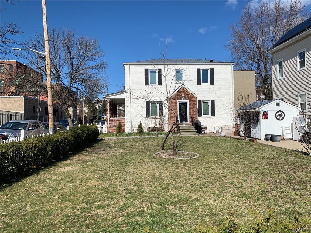 527 Bronx River Road - Photo 1