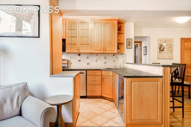 60 9th Street - Photo 1