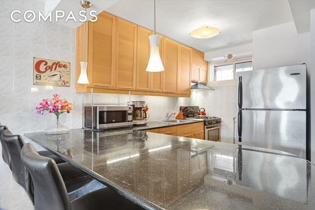 165 Park Row - Photo 1