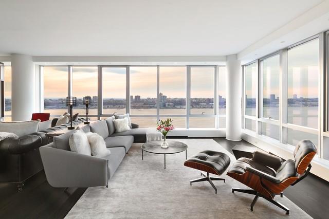 50 Riverside Boulevard - Photo 1