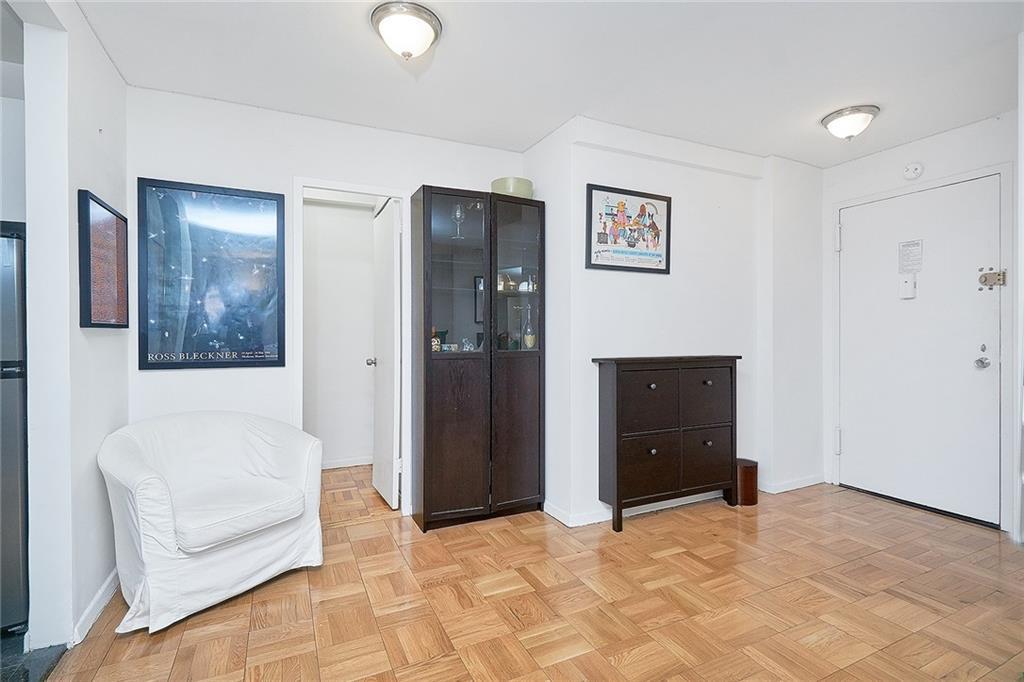 96 5th Avenue - Photo 1