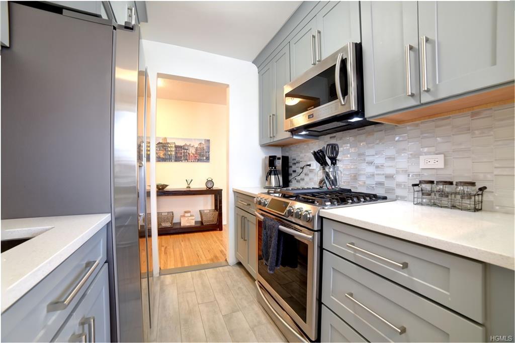 255 Fieldston Terrace - Photo 1