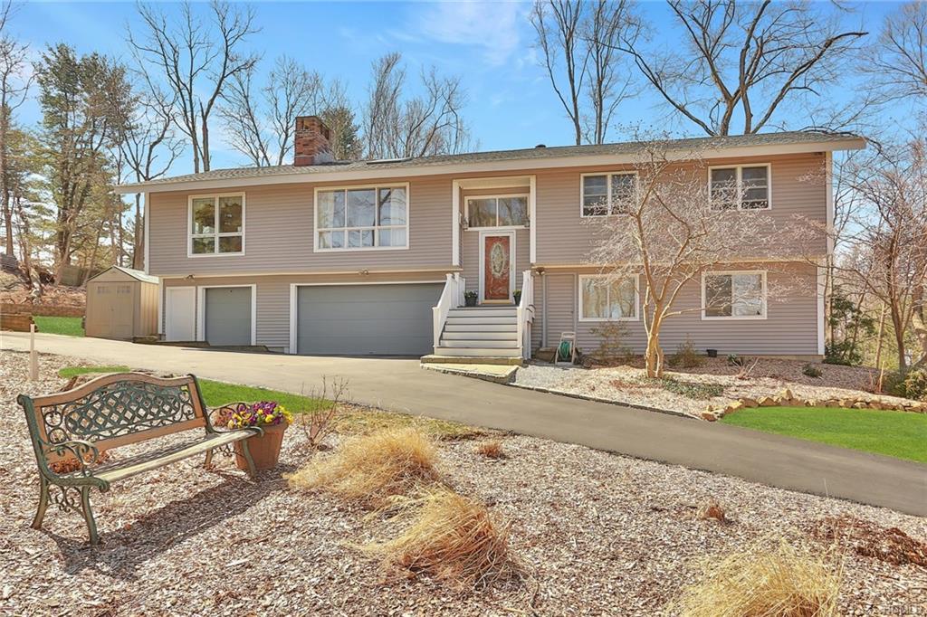 9 Sunset Drive - Photo 1