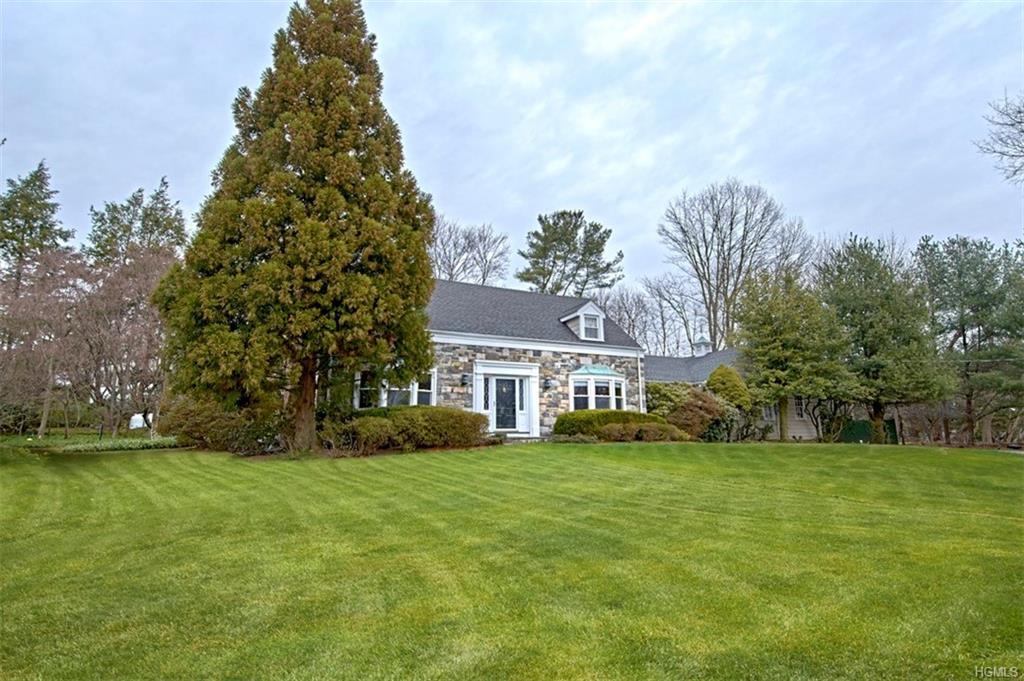 21 Hillair Circle - Photo 1