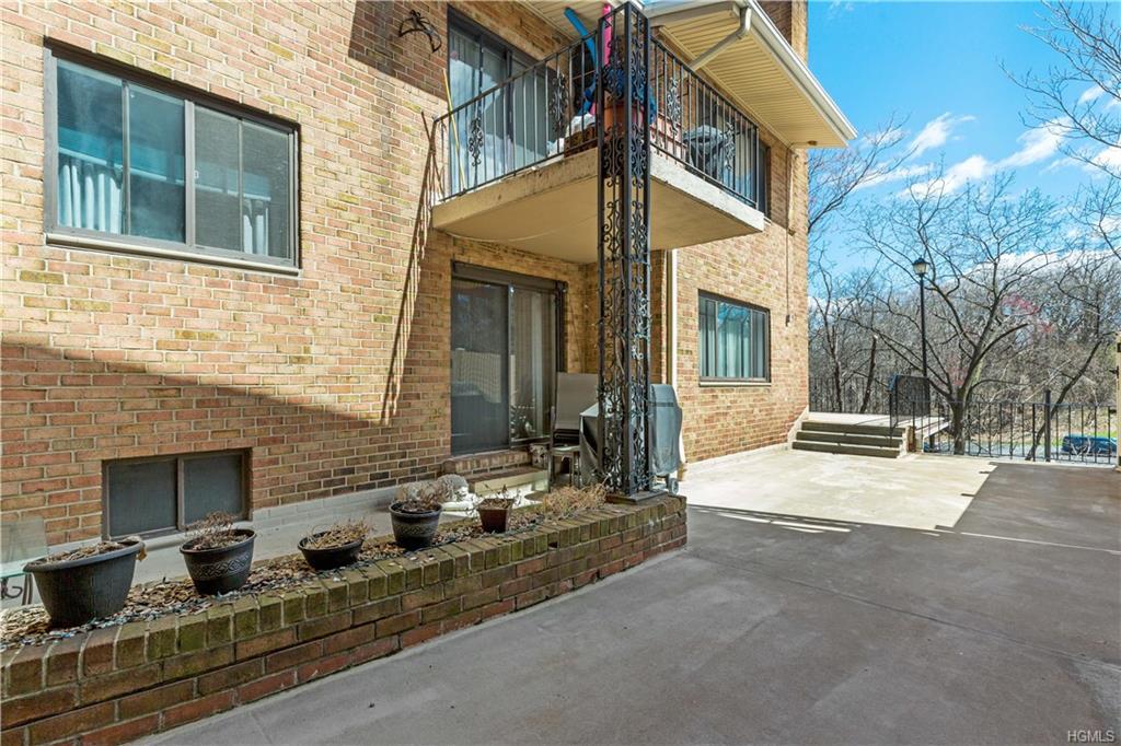 50 Gateway - Photo 1