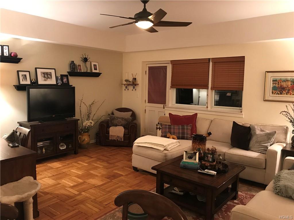 140 Broadway - Photo 1