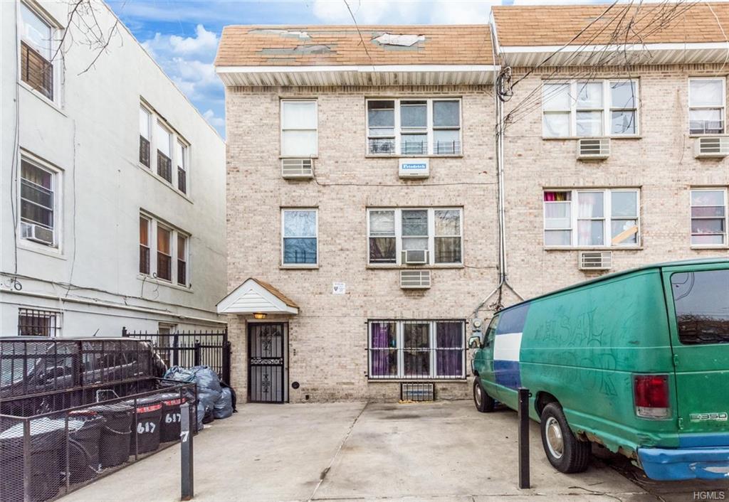 617 Coster Street - Photo 1