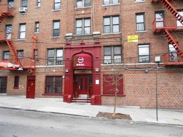 1372 Shakespeare Avenue - Photo 1