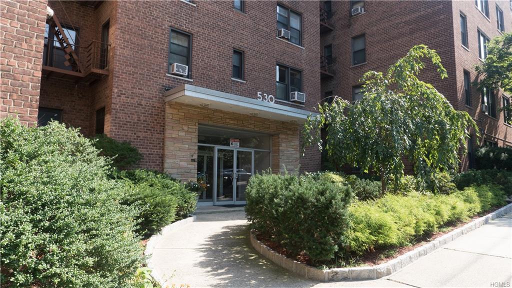 530 Riverdale - Photo 1