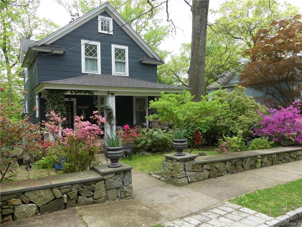 335 Mount Hope Boulevard - Photo 1