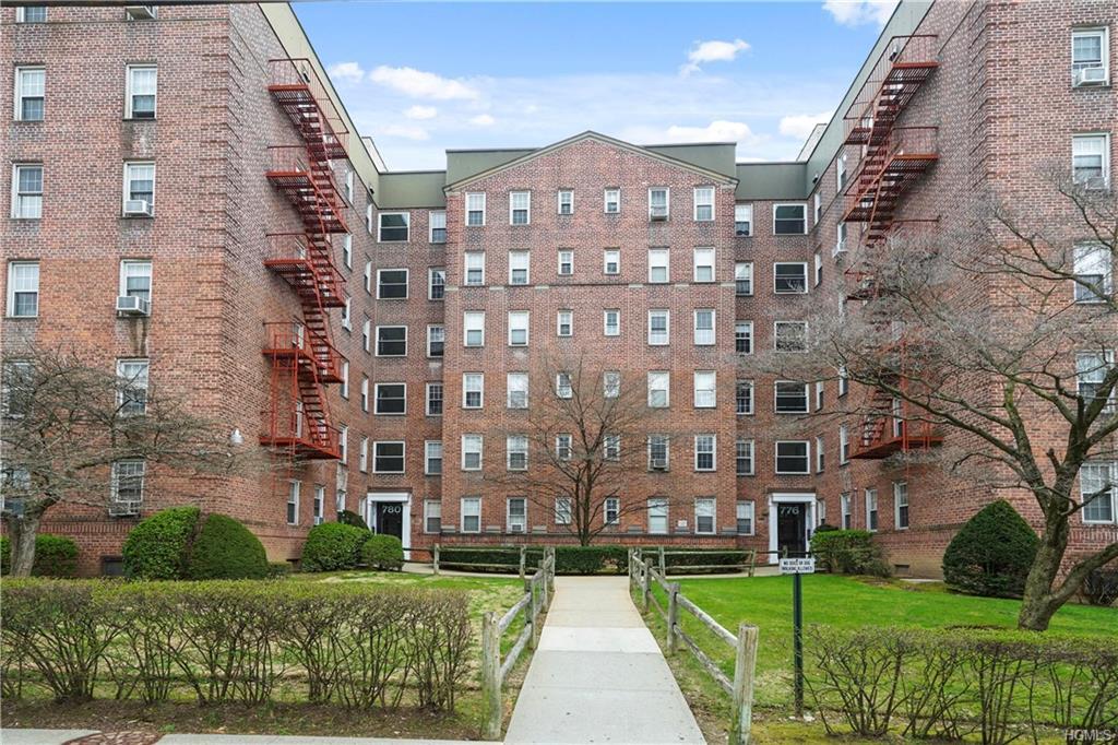 780 Bronx River Road - Photo 1