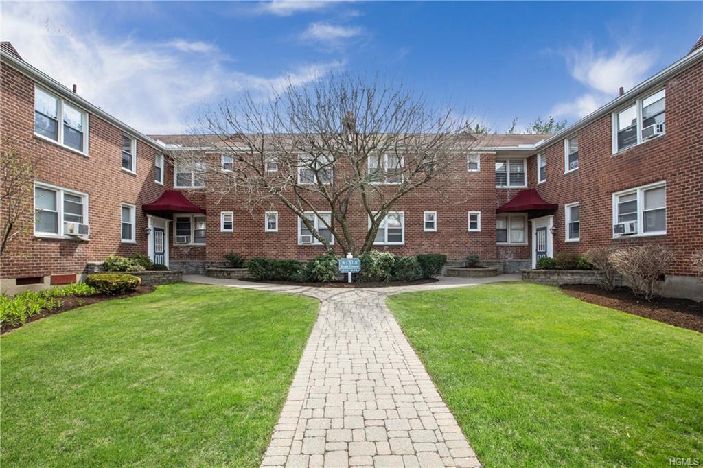 5 Bryant Crescent - Photo 1