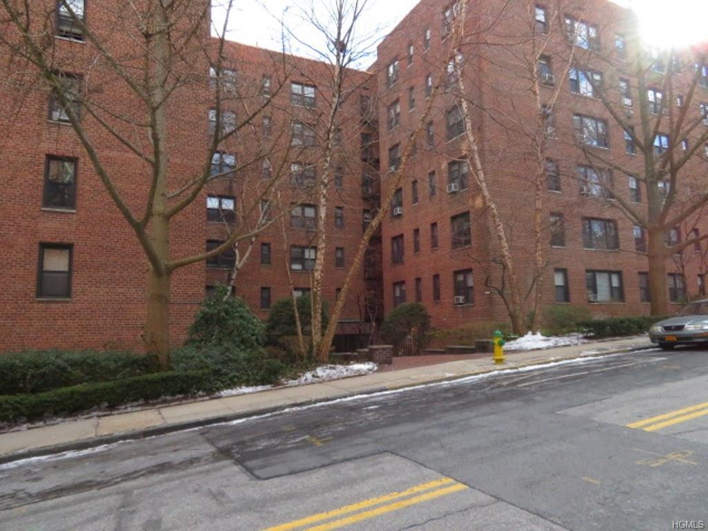 10 Franklin Avenue - Photo 1