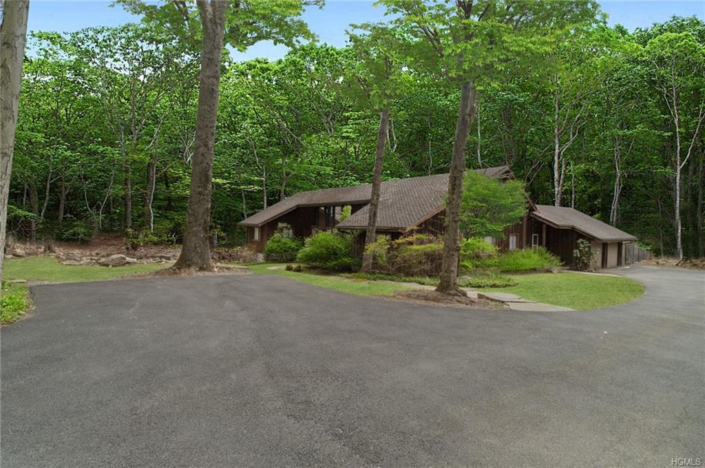 6 Meadow Hill Place - Photo 1