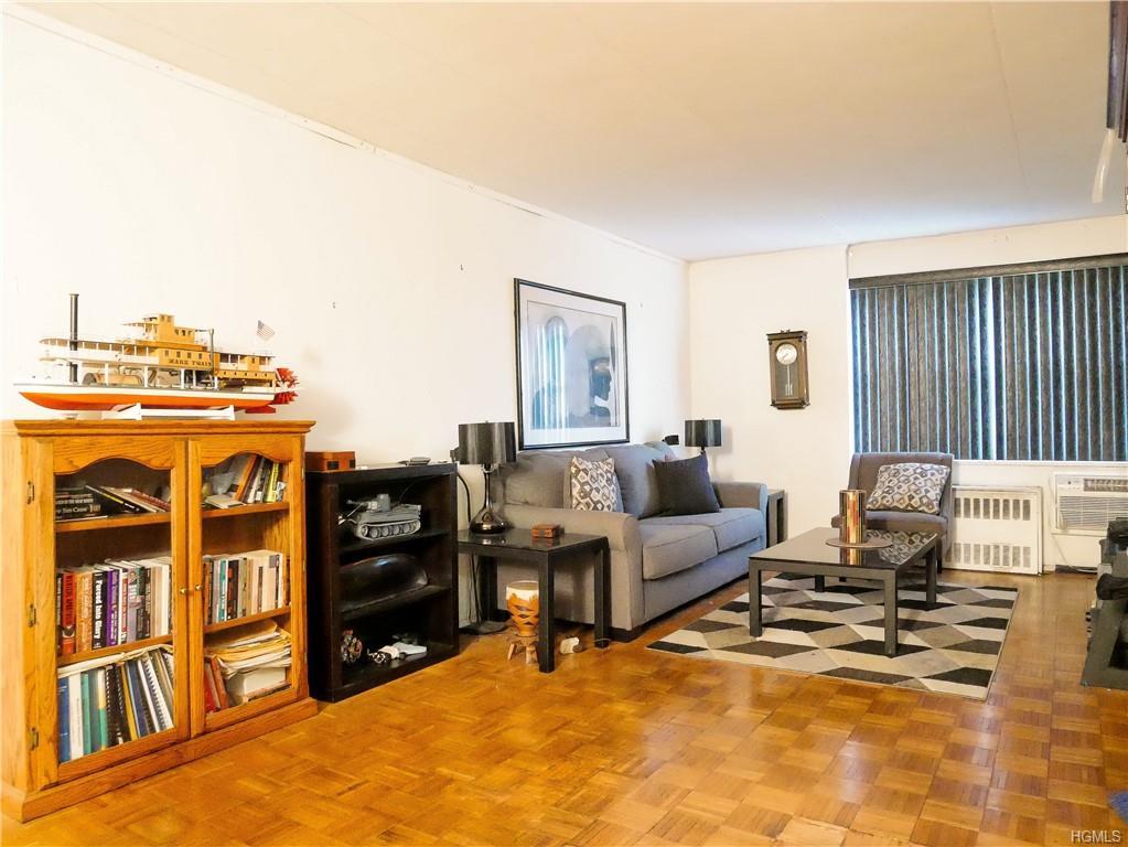 11 Park Avenue - Photo 1