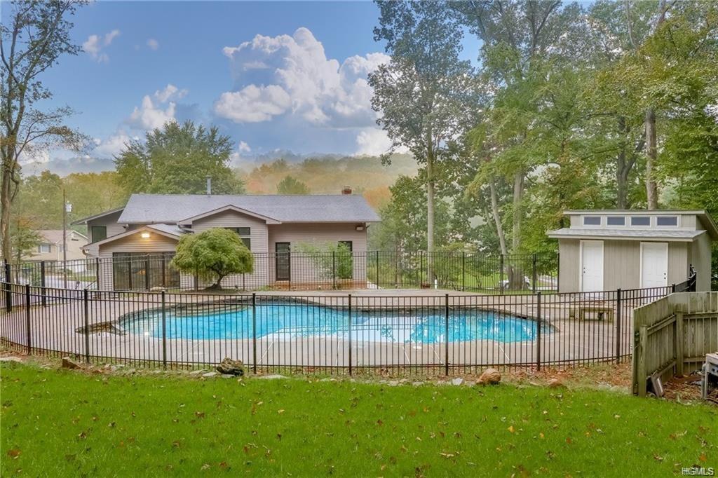 13 Dawn Lane - Photo 1