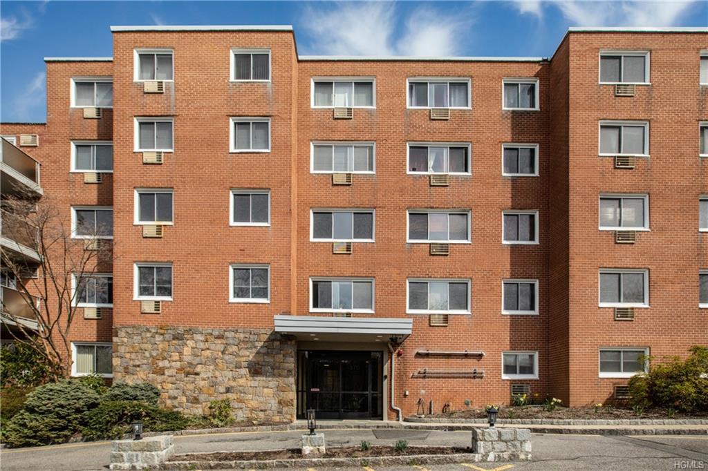 370 Central Park Avenue - Photo 1