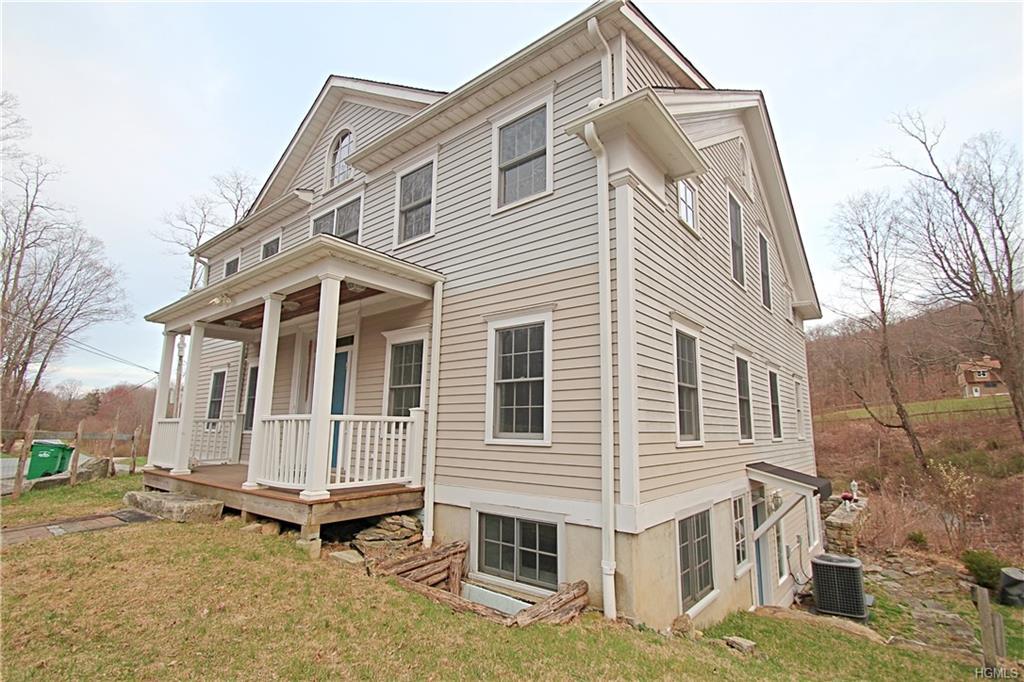 122 Grape Hollow Road - Photo 1