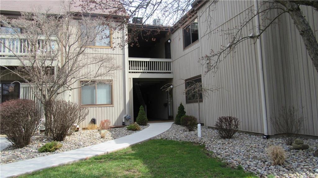 104 Sycamore Drive - Photo 1