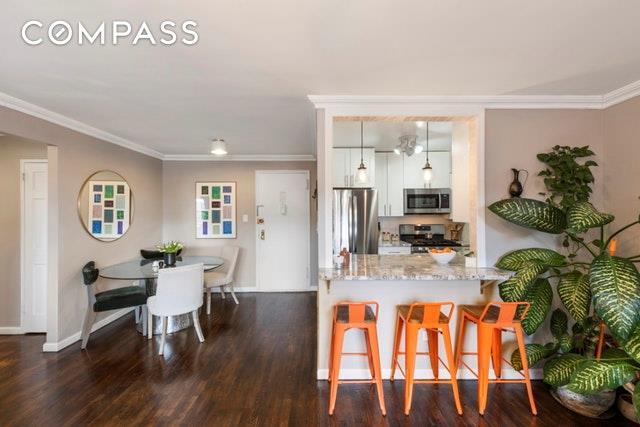 515 7th Street - Photo 1