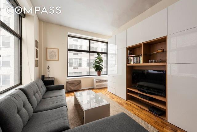 310 23rd Street - Photo 1