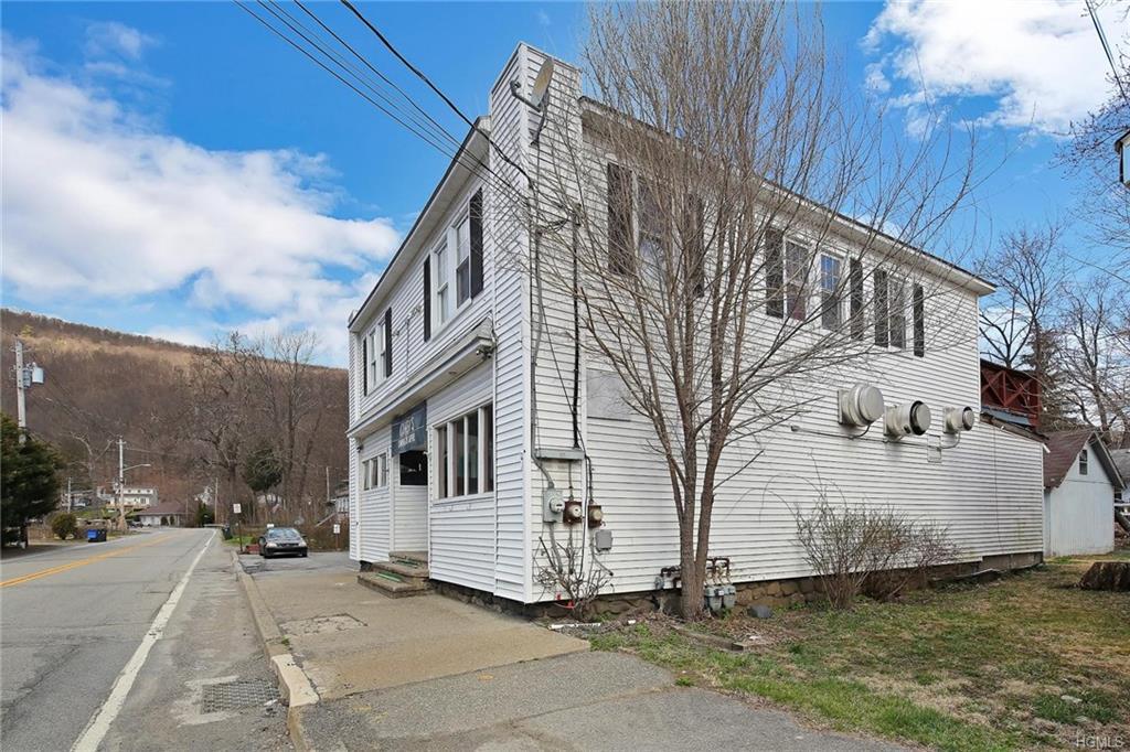 699 Jersey Avenue - Photo 1