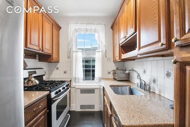360 Clinton Avenue - Photo 1