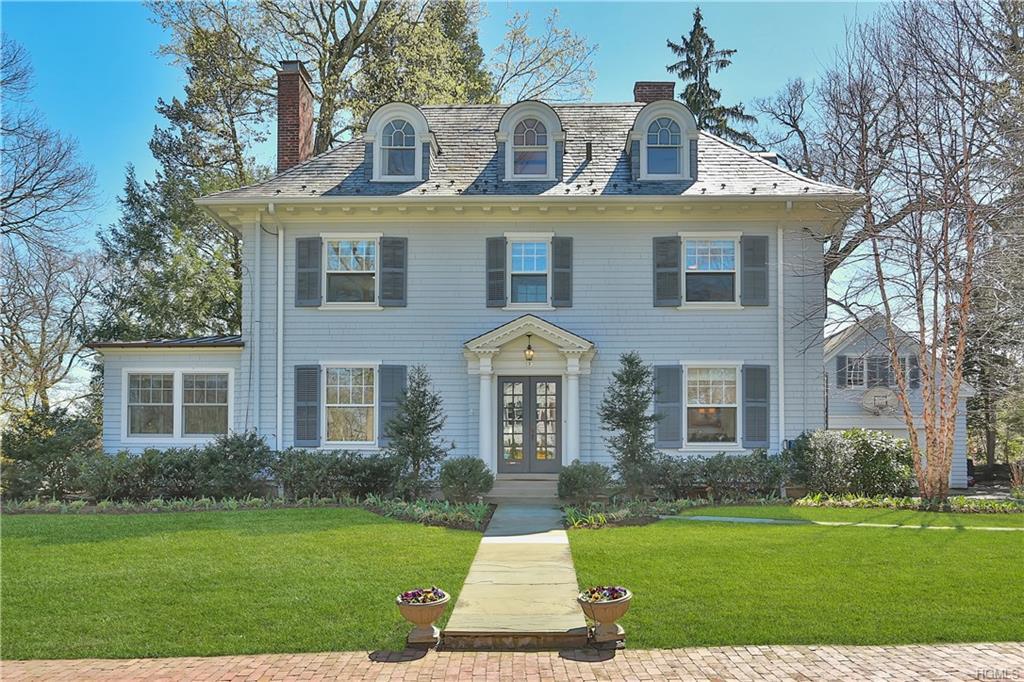 3 Roxbury Road - Photo 1