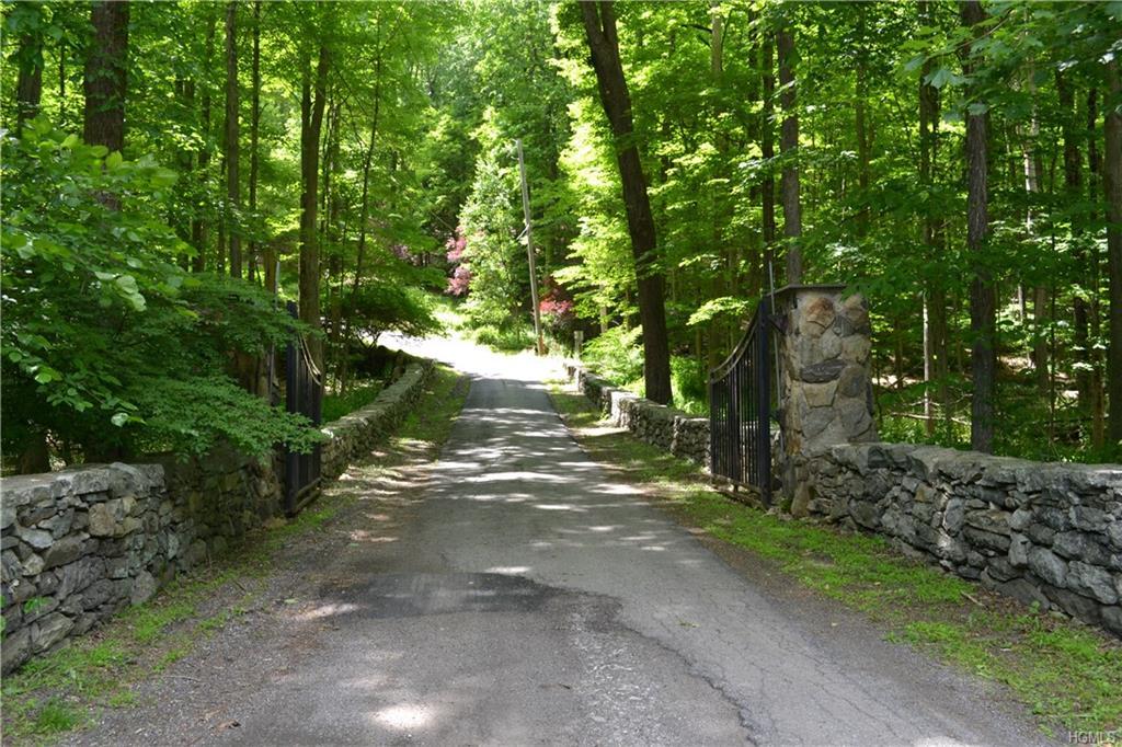 401 Croton Falls Road - Photo 1