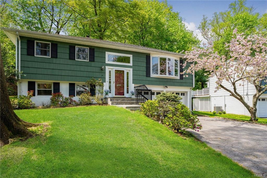 15 Crescent Lane - Photo 1