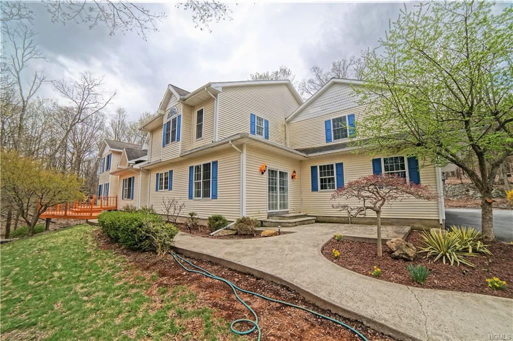 23 Round Hill Road - Photo 1