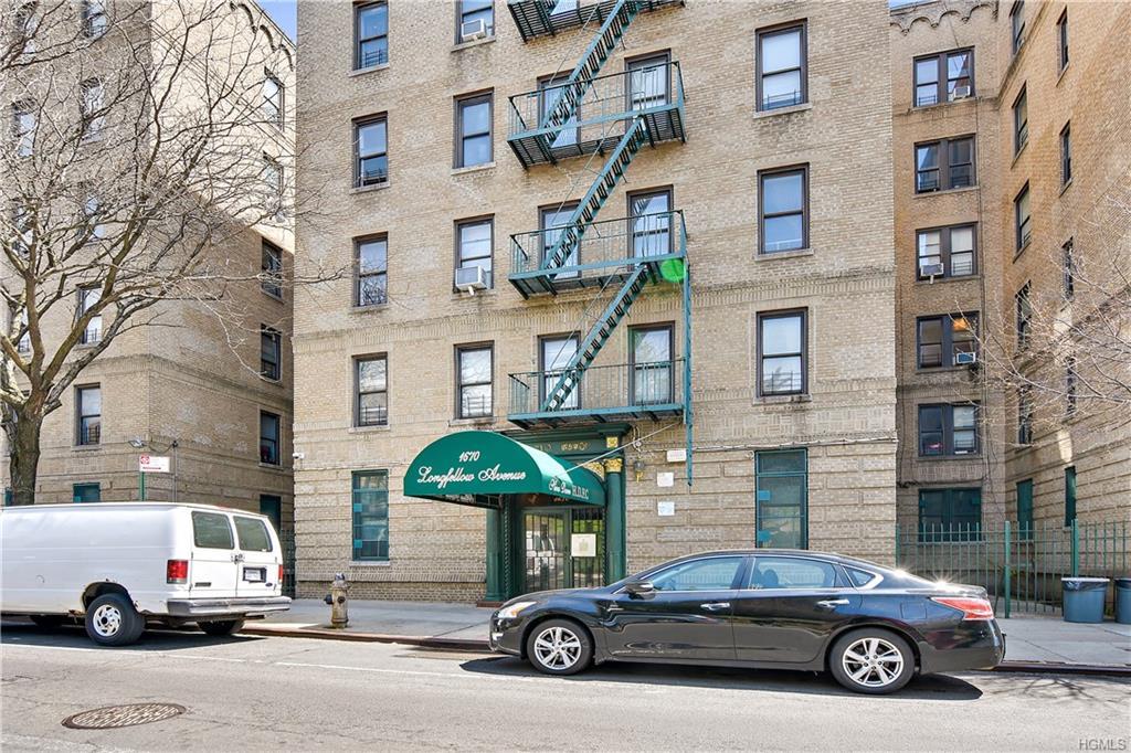 1670 Longfellow - Photo 1