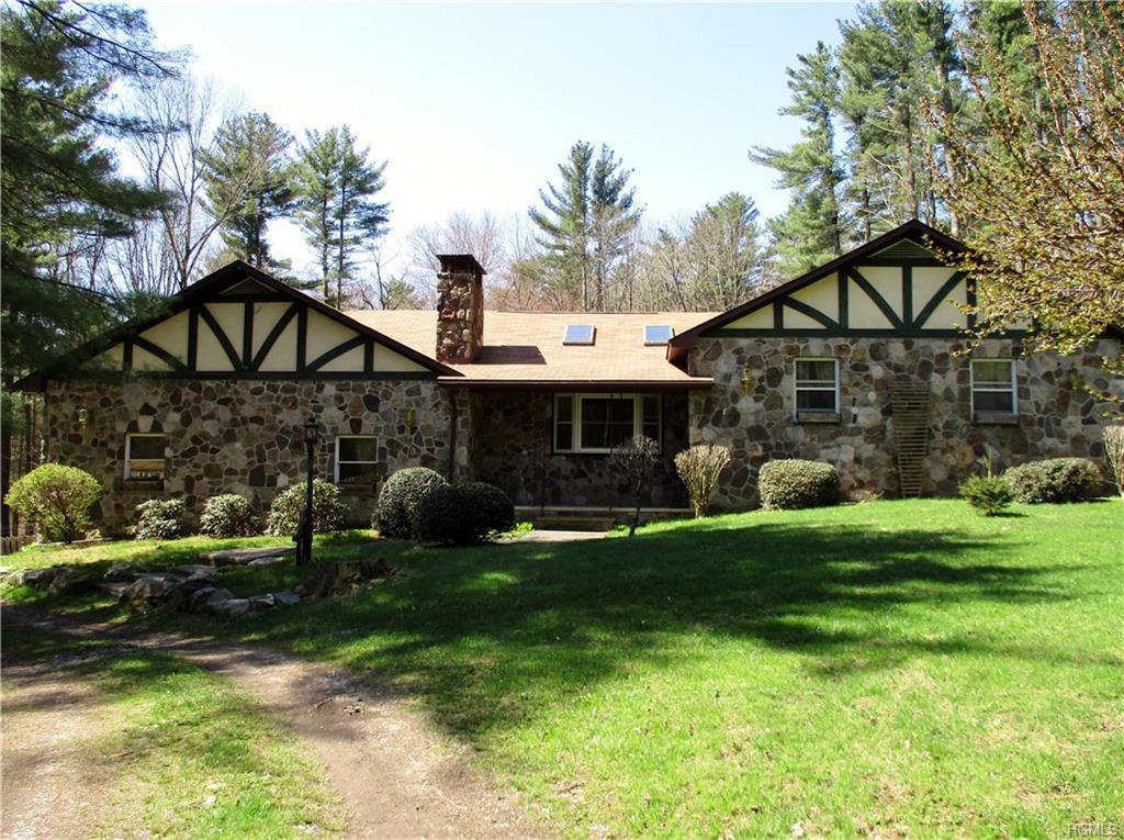 17 Peenpack Trail - Photo 1